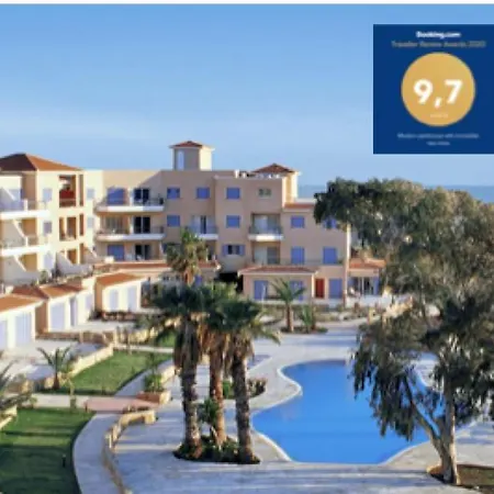 Kings Palace - Modern Penthouse With Incredible Sea Views *