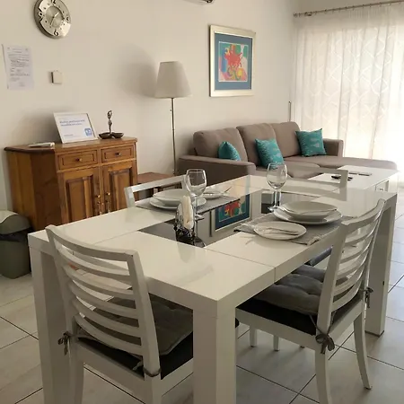 Kings Palace - Modern Penthouse With Incredible Sea Views