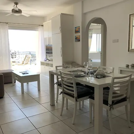 Апартаменты Kings Palace - Modern Penthouse With Incredible Sea Views Пафос