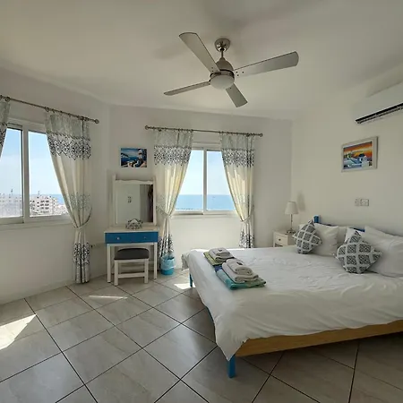 Kings Palace - Modern Penthouse With Incredible Sea Views Apartment