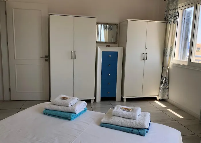 Apartmán Kings Palace - Modern Penthouse With Incredible Sea Views Paphos