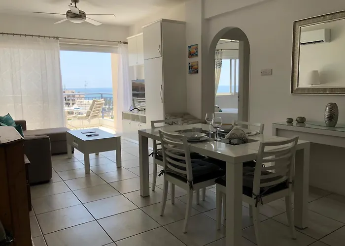 Kings Palace - Modern Penthouse With Incredible Sea Views Apartmán