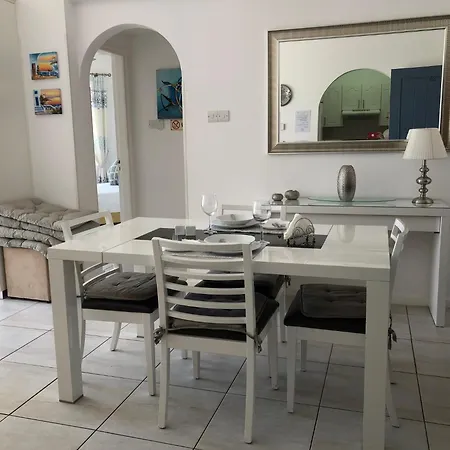 Kings Palace - Modern Penthouse With Incredible Sea Views Paphos